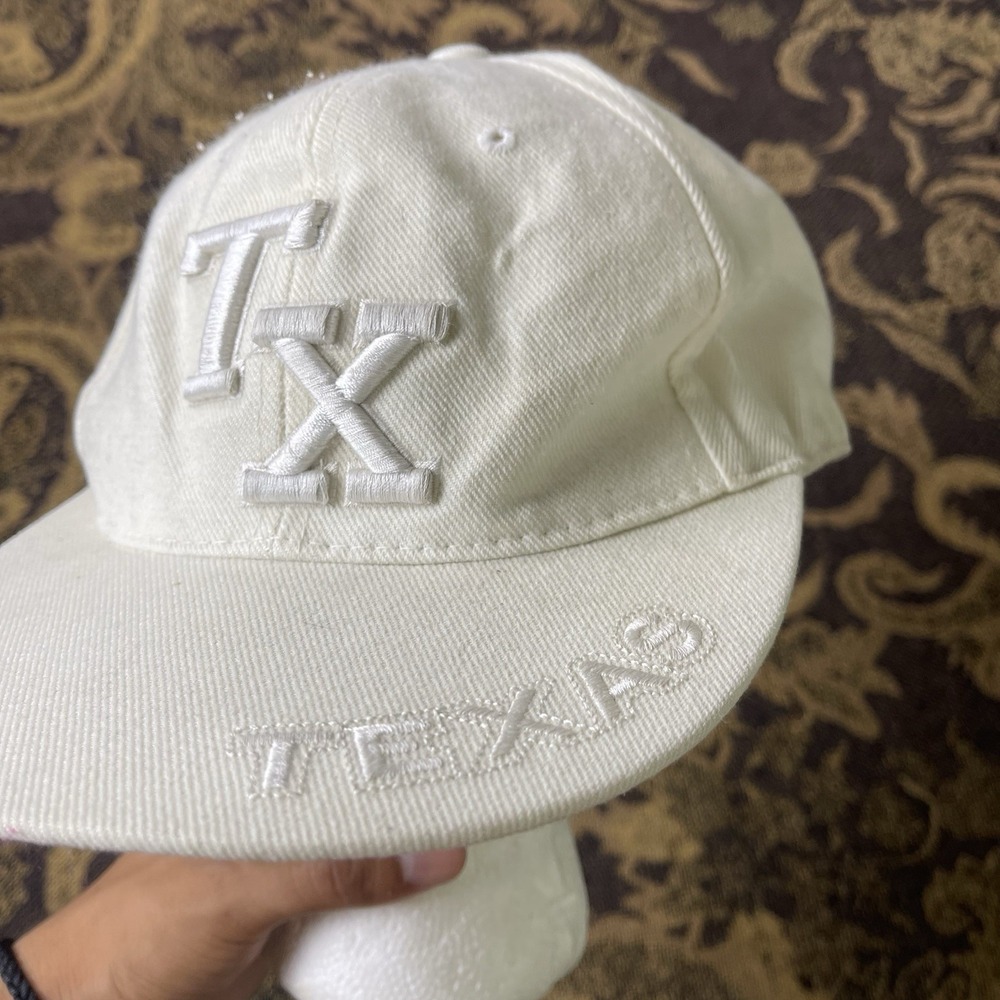 Vtg Y2K Texas Initial Embroidered White Fitted Hat Mens Size XL - Picture 2 of 7